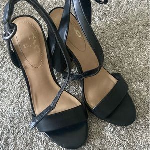 Black heels 4inch